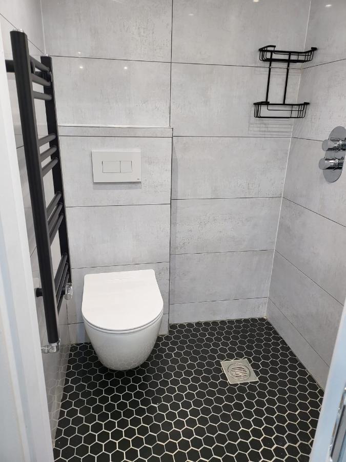 Fancy Basement Flat A Apartamento Londres Exterior foto