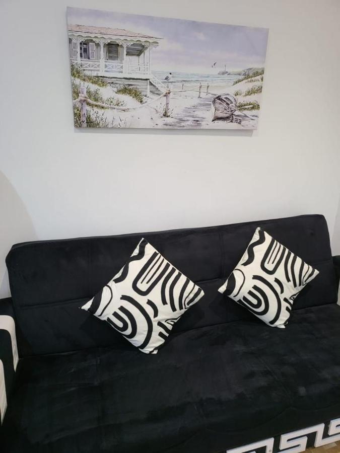 Fancy Basement Flat A Apartamento Londres Exterior foto